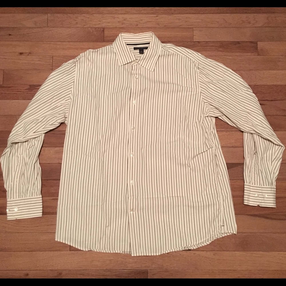 ❤️Sold on Depop❤️Banana Republic Long sleeve